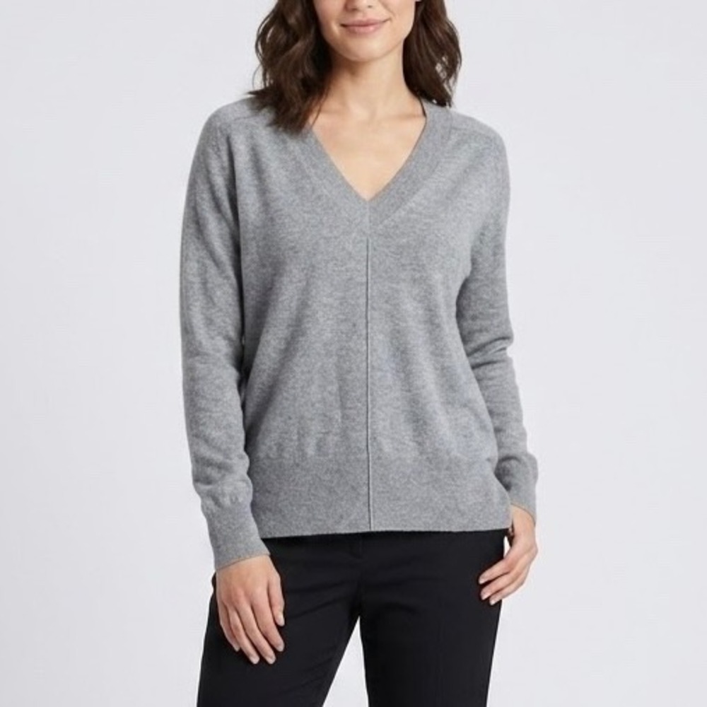 AYR The V-Neck 100% Cashmere Pullover Sweater Heather Gray Size Large